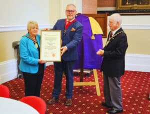 Steve Hartland presents Conservation Award to Mayor Steve Melia and Deputy Mayoress Val Thacker